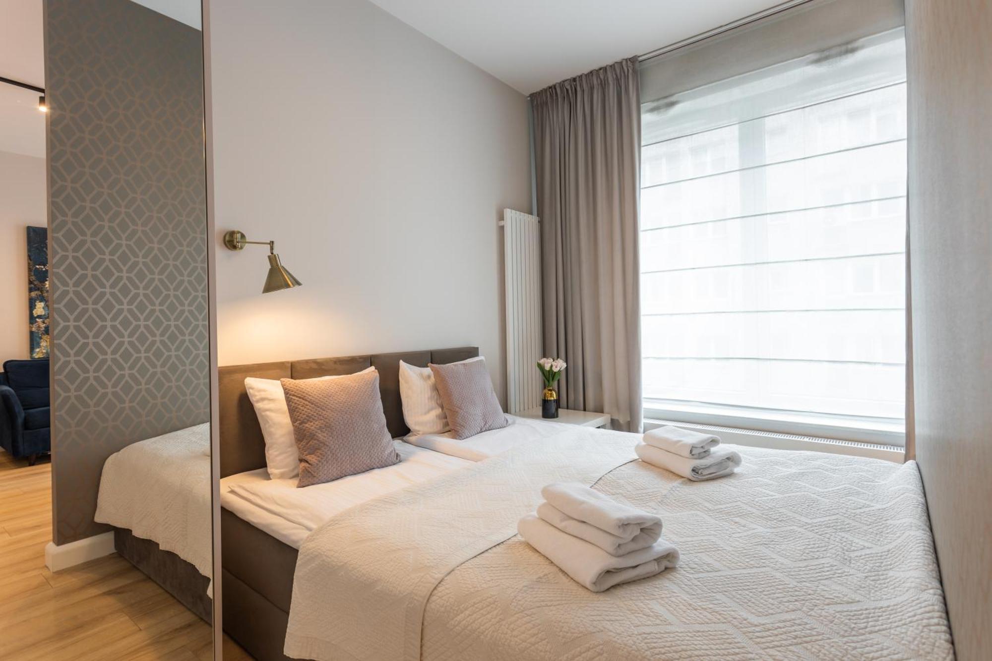 Golden Apartments Warsaw - Luxury Building With Terrace On The Roof - Sienna Str Dış mekan fotoğraf